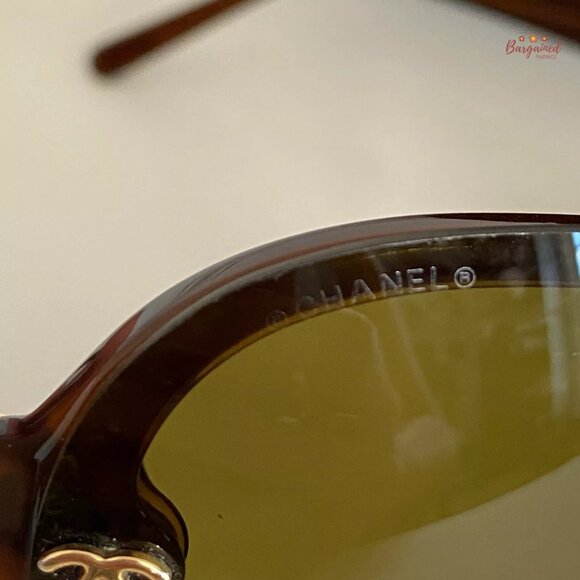 Authentic CHANEL Brown Frame Goldtone Chanel "CC" Logos Tint Sunglasses - Picture 2 of 12